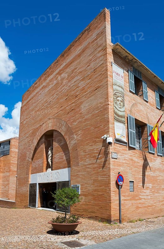 Modern museum building made of red bricks with blue shutters and the Spanish flag under a clear blue sky, Museo Nacional de Arte Romano, Museum, National Museum of Roman Art, Merida, Merida, Badajoz, Extremadura, Spain, Europe
