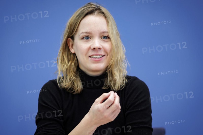Carla Reemtsma, Fridays For Future, recorded at a press conference on the topic of Averting cuts, ensuring investment in the future: In favour of a change of course in financial and budgetary policy at the Federal Press Conference. Berlin, 11.04.2024