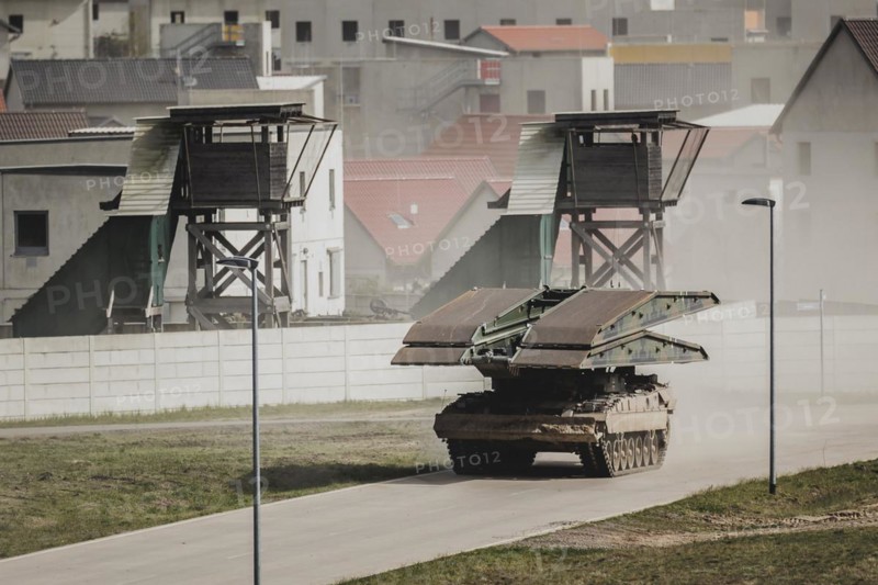 Leguan high-speed armoured bridge, photographed as part of a Bundeswehr exercise with armed forces from Norway and the Czech Republic during the 'Wettiner Schwert' exercise as part of Quadriga 2024 in the training town of Schnöggersburg, 08.04.2024
