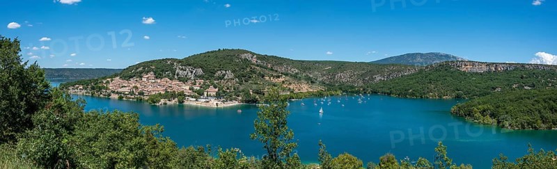 The village of Bauduen on Lac de Sainte-Croix, Gorges du Verdon, Verdon Gorge, Var, Provence-Alpes-Côte d'Azur