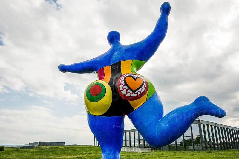 Würth Museum 2, Sculpture Blue Nana by Niki de Saint Phalle, Gaisbach, Künzelsau, Baden-Württemberg, Germany, Europe