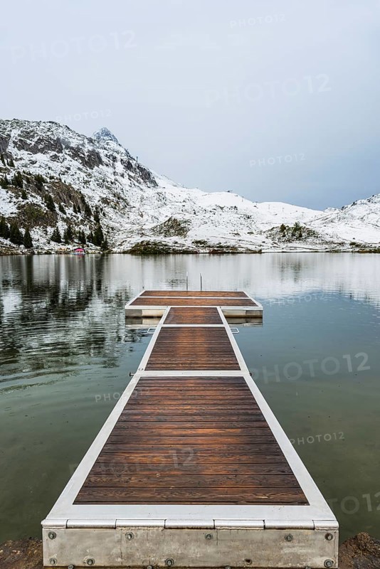 Bettmersee, mountain lake, alpine, bathing, swimming, footbridge, wooden footbridge, tranquillity, wellness, cold, winter, snow, tourism, Bettmeralp, Valais, Switzerland, Europe
