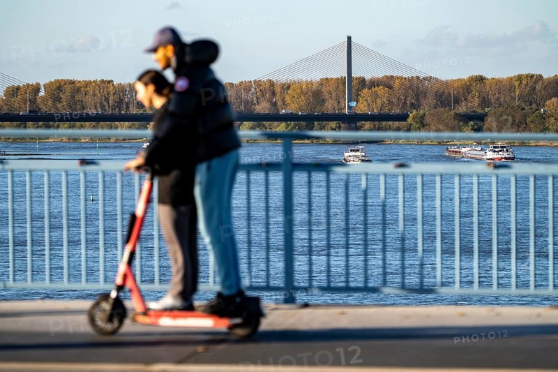 Traffic on the Kennedy Bridge, middle of the 3 Rhine bridges in Bonn, connects the centre of Bonn and the district of Beuel, federal road B56, light rail lines and footpaths and cycle paths, Bonn North Rhine-Westphalia, Germany, Europe