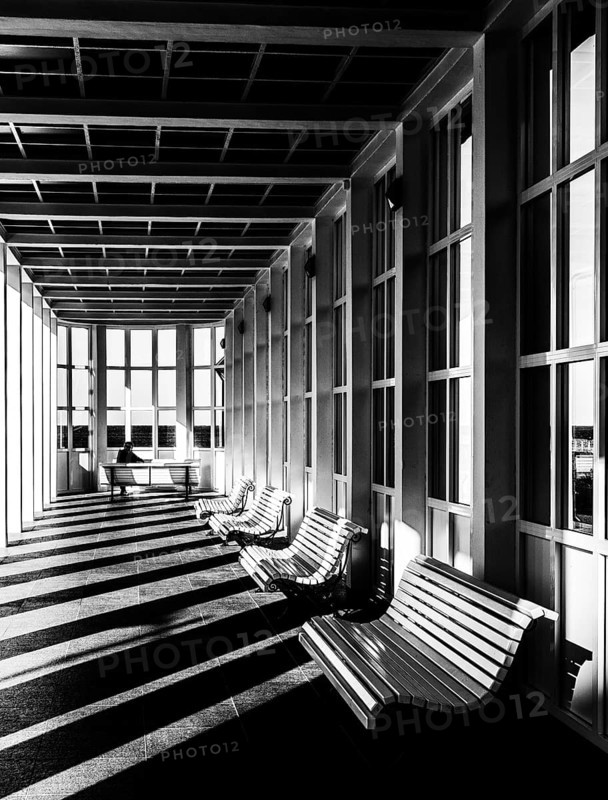 Black and white photograph, benches under a balustrade on the beach of the Baltic Sea, Binz, Rügen, Germany, Europe