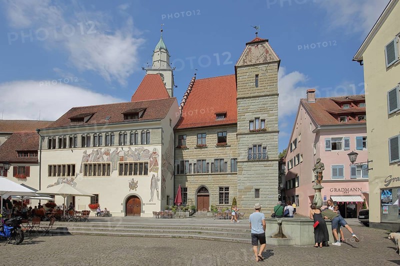 Pfennigturm at the town hall built in 1490 with imperial fountain and spire of St. Nicholas Minster, historical murals, murals, arts and crafts, people, town hall, Überlingen, Überlinger See, Lake Constance area, Baden-Württemberg, Germany, Europe