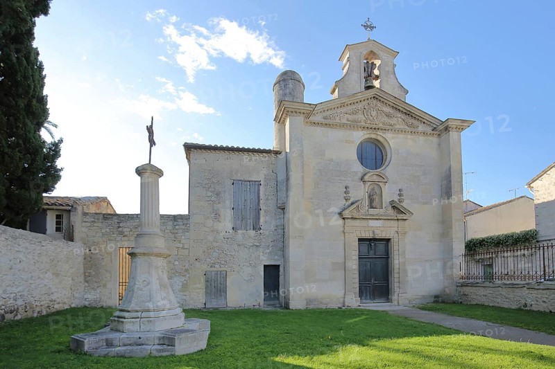 Baroque Chapelle des Pénitents Gris and cross, Penitents, church, Aigues-Mortes, Gard, Camargue, Provence, France, Europe