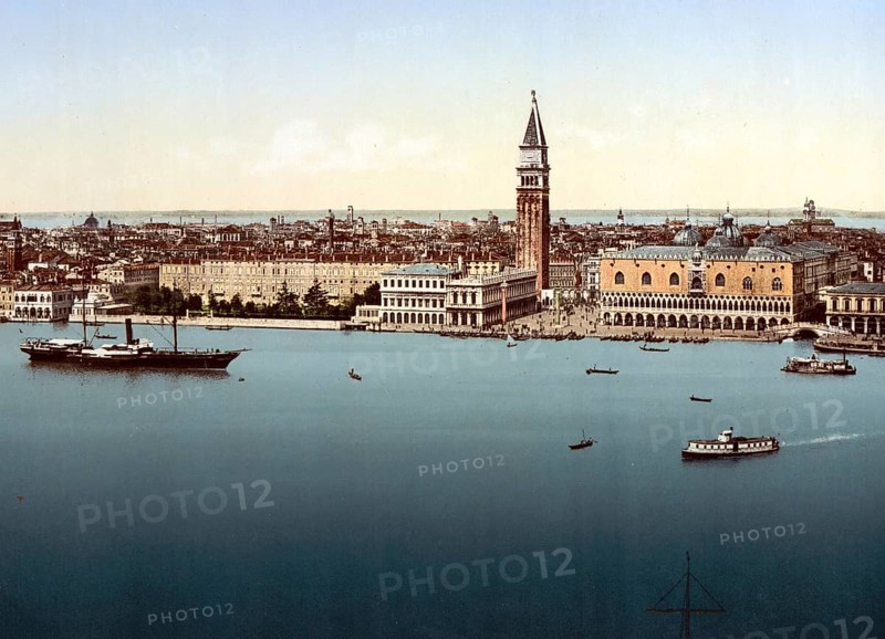 Doge's Palace, Venice, Italy, Historic, digitally restored reproduction from a 19th century original, Record date not stated, Doges' Palace, Venice, Italy, Historic, digitally restored reproduction from a 19th century original, Record date not stated, Europe