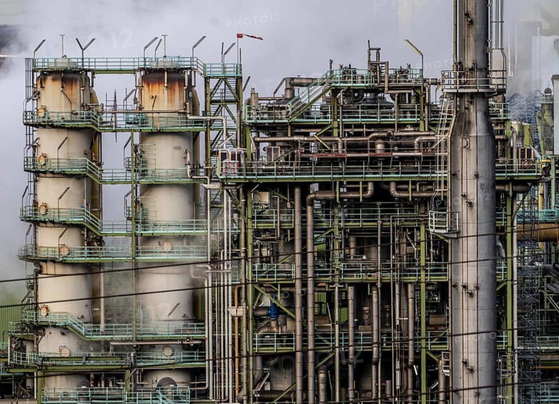 The chemical plants on the white side of the Schwelgern coking plant, which supplies over 2.5 million tonnes of coke to Thyssenkrupp Steel's Schwelgern blast furnace plant on the Rhine, is considered the most modern coking plant in the world with the world's largest coke oven batteries, Duisburg North Rhine-Westphalia, Germany, Europe