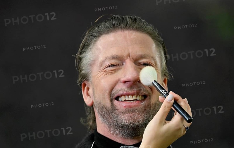 TV expert Steffen Freund is made up in front of the interview, powdered, laughs, portrait, DFB Cup, MHPArena, MHP Arena Stuttgart, Baden-Württemberg, Germany, Europe