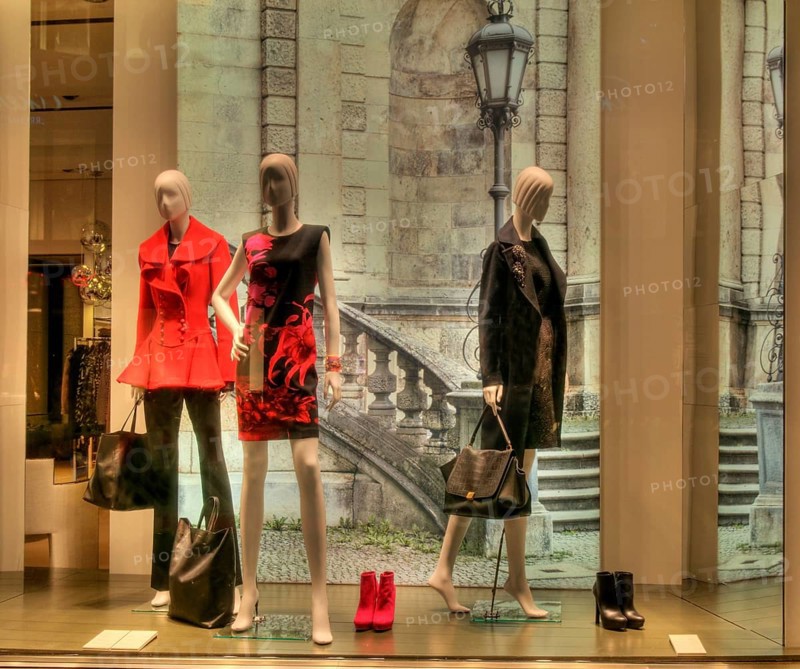 Shop windows, fashion, trends, shopping, retail, lingerie, clothing, textile industry