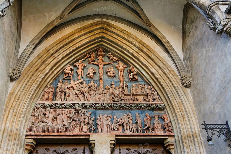 Ulm Cathedral, north portal, Passion of Christ, Jesus on the Cross, Christian art, stone figures, relief, Cathedral of Our Lady in Ulm, Gothic architectural style, sacred building, Protestant church, Ulm, Baden-Württemberg, Germany, Europe