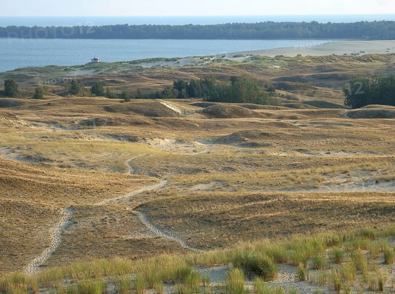 The Parnidis Dune in the Curonian Spit National Park is one of the largest shifting sand dunes in Europe. In the background the Curonian Lagoon, Parnidis Dune, Nida, Curonian Spit, Lithuania, Europe
