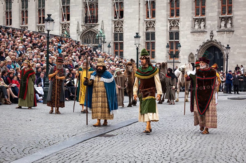 BRUGES, BELGIUM, MAY 17: Annual Procession of the Holy Blood on Ascension Day. Locals perform an historical reenactment and dramatizations of Biblical events. May 17, 2012 in Bruges (Brugge), Belgium, Europe