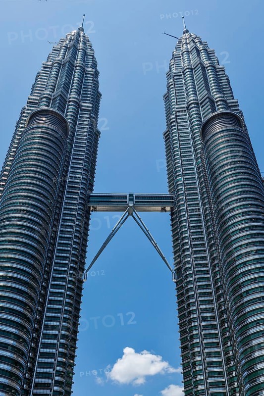 KUALA LUMPUR, MALAYSIA, MAY 5: Petronas Twin Towers in day on May 5, 2011 in Kuala Lumpur. They were the tallest building in the world 1998-2004 and remain the tallest twin building