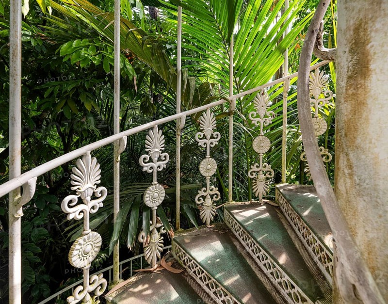 Cast-iron spiral staircase, Palm House, oldest Victorian greenhouse in the world, Royal Botanic Gardens, Kew, London, England, Great Britain