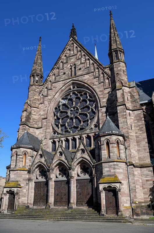 Side portal of the Église Saint-Paull, Calvinist church, Strasbourg, Département Bas-Rhin, Alsace, France, Europe