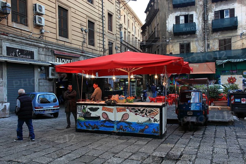 Palermo old town, market, market day in La Vucciria district, Mercato Vucciria, Sicily, Italy, Europe