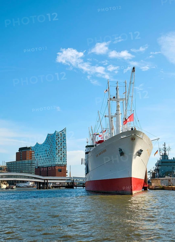 Hamburg museum ship Cap San Diego at the Landungsbrücken, behind the Elbe Philharmonic Hall, Hamburg, Land Hamburg, Germany, Europe