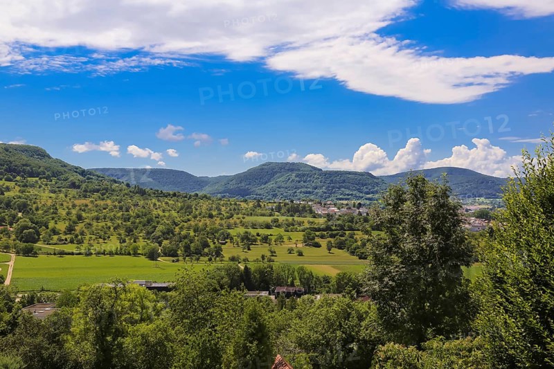 Arbachtal near Pfullingen, mountains, sky, clouds, green meadows, trees, landscape, view of Albtrauf from Eningen unter Achalm, Baden-Württemberg, Germany, Europe