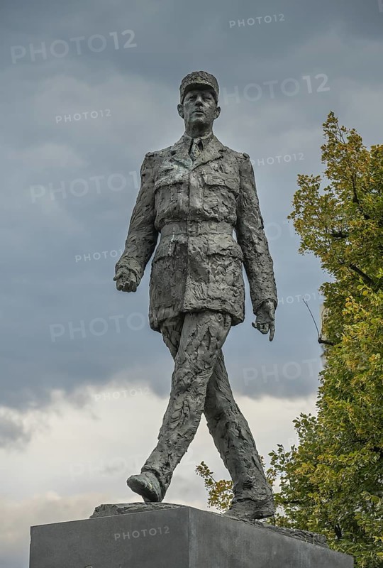 Monument to Charles de Gaulle, Rondo Charles'a de Gaulle'a, Warsaw, Mazovian Voivodeship, Poland, Europe