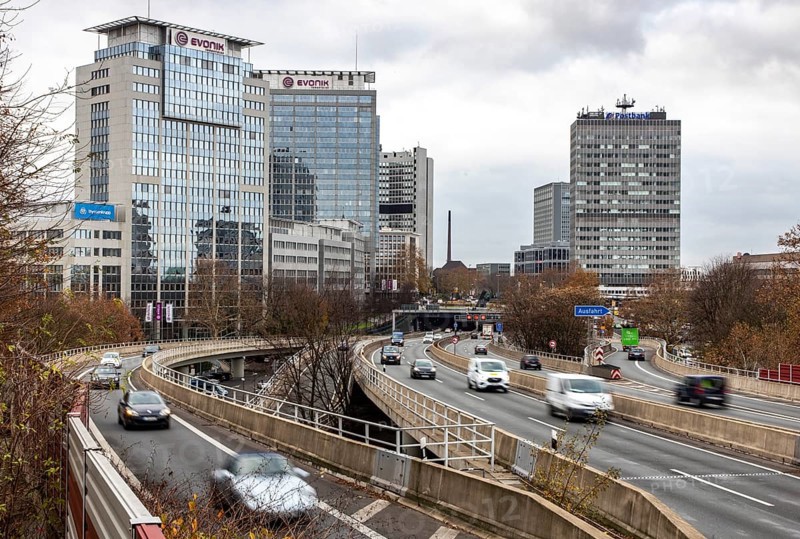 Motorway A40, Ruhrschnellweg, skyline of the city centre of Essen, exit Essen-Zentrum, this area would also be affected by a diesel driving ban, Essen, North Rhine-Westphalia, Germany, Europe
