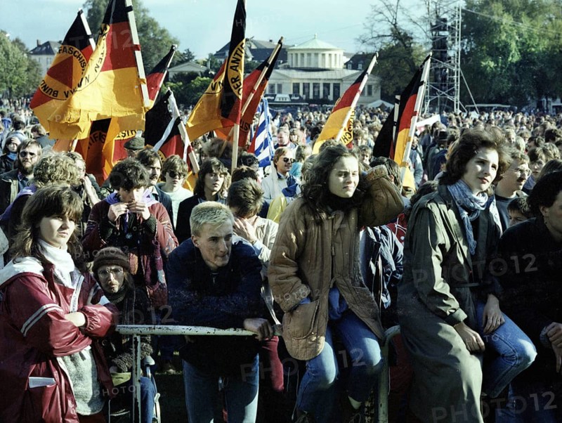 DEU, Germany: The historical slides from the times 84-85 r years, Bonn- Hofgarten. Peace movement rally 20.10.84