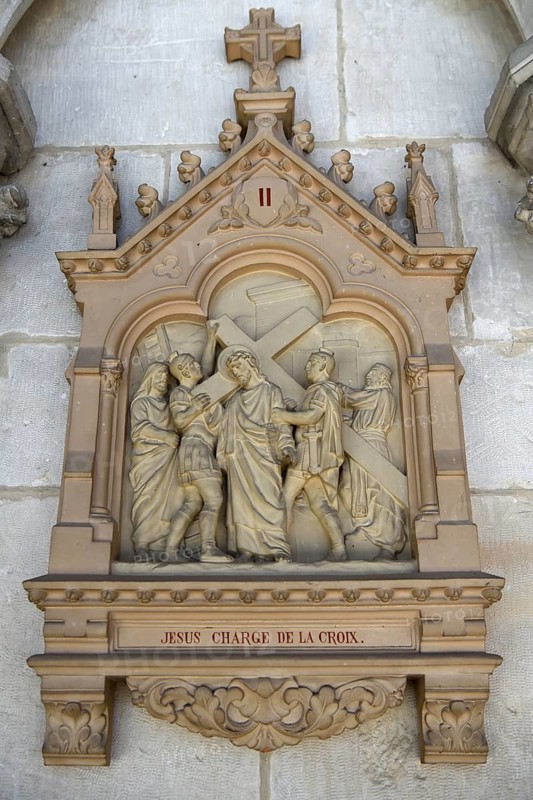 Station of the Way of the Cross of Christ in the Cathédrale Saint-Étienne, Auxerre, Département Yonne, Region Bourgogne-Franche-Comté, Burgundy, France, Europe