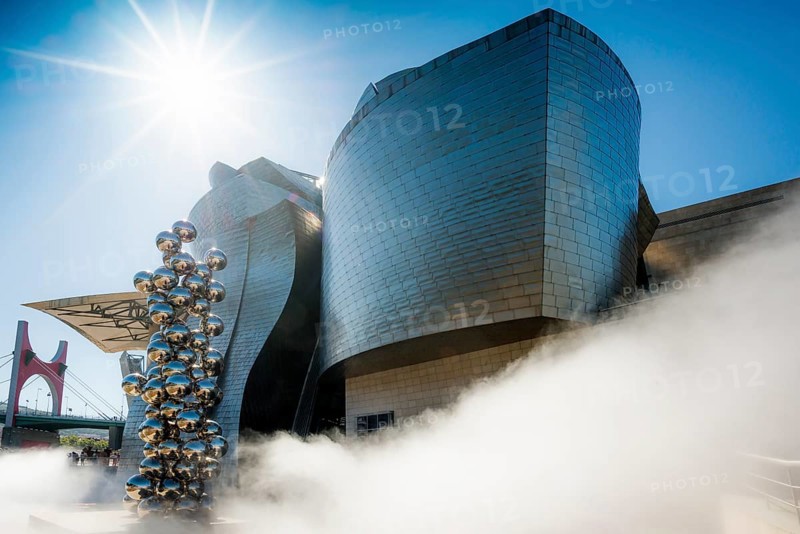Guggenheim Museum Bilbao, architect Frank O. Gehry, sculpture Tall Tree and the Eye by Anish Kapoor, Bilbao, Basque Country, Spain, Europe