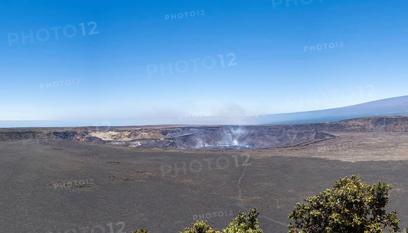 Kilauea Volcano Crater, Crater Rim Trail, Hawaii Volcanoes National Park, Big Island, Hawaii, USA, North America
