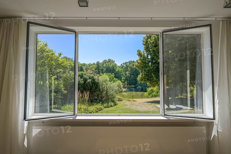 Mies van der Rohe House, House Lemke, Oberseestraße, Alt-Hohenschönhausen, Lichtenberg, Berlin, Germany, Europe