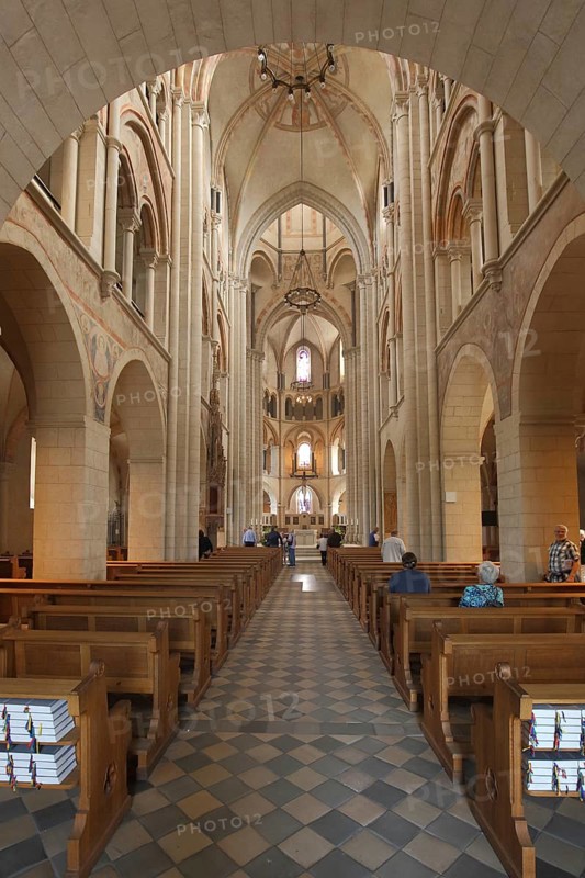 Interior view of the High Romanesque early Gothic cathedral, Old Town, Limburg, Hesse, Germany, Europe