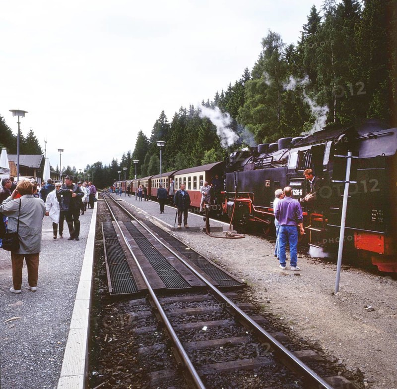 Previously separated by the Iron Curtain, the Harz and its lovely surroundings, seen here on 13.6.1994, experienced an upswing after the reunification of tourism in and around the Harz. The Harz narrow-gauge railway travels up the Brocken, Germany, Europe