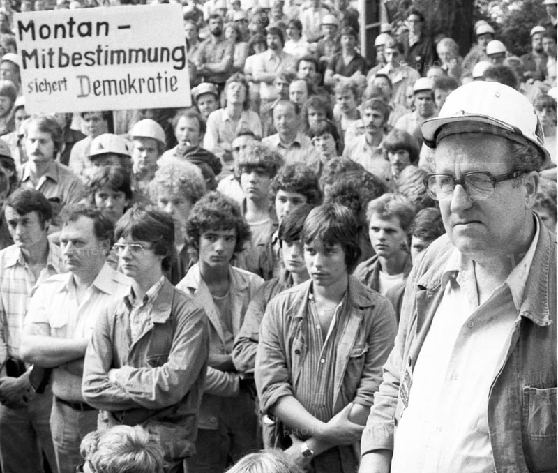 IG Metall warning strike at Hoesch AG Westfalenhuette to preserve co-determination on 29.07.1980 in Dortmund, Germany, Europe