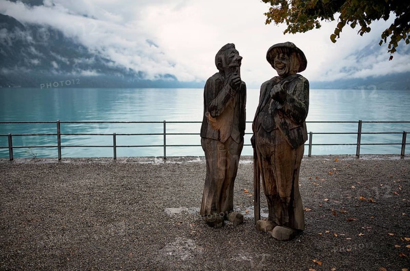 Woodcarving, Wooden figures, Lake promenade on Lake Brienz, Brienz, Canton Bern, Bernese Oberland, Switzerland, Europe