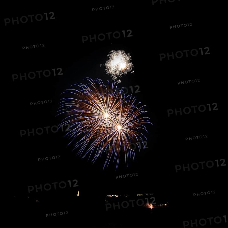 Fireworks in the night sky, beach fireworks, Heringsdorfer Kaisertage, summer festival in the Baltic resort of Heringsdorf, Usedom, Mecklenburg-Western Pomerania, Germany, Europe
