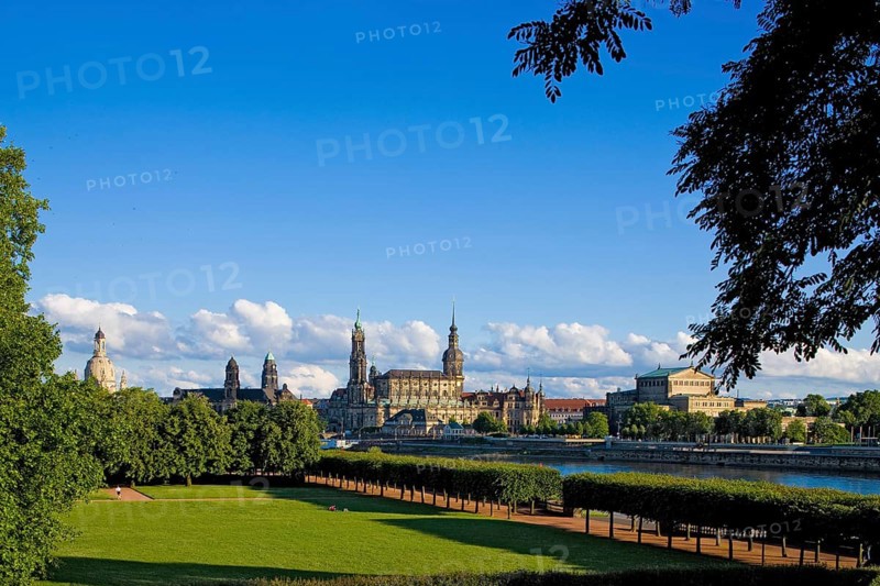 DEU Saxony Dresden Dresden Silhouette
