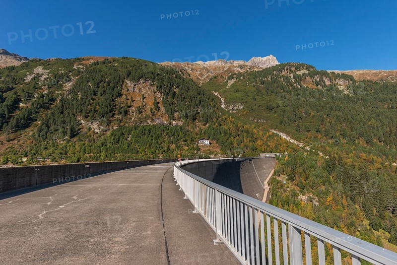 Schlegeis dam (1790m), Schlegeis reservoir, Zillertal Alps, Tyrol, Austria, Europe