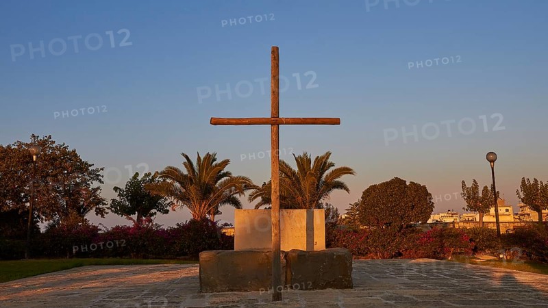 Martinengo Bastion, Venetian rampart, tomb, Nikos Kazantsakis, blue cloudless sky, city centre, old town, Heraklion, capital, island of Crete, Greece, Europe