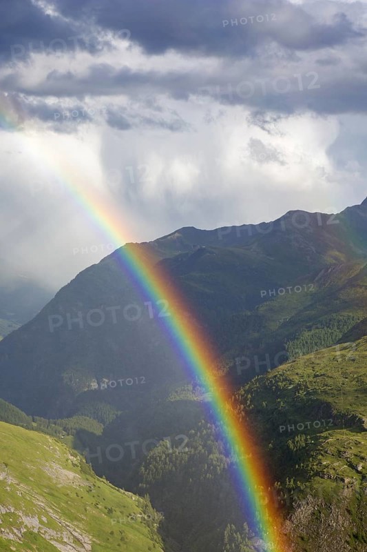 Rainbow over the Mölltal, Moelltal valley, Hohe Tauern National Park, Carinthia, Kärnten, Austria, Europe