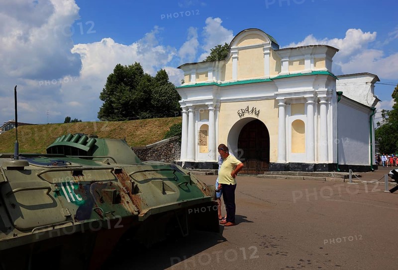 City of Kiev, the South Gate on the grounds of the National Museum of the History of Ukraine in World War II, a memorial site in the Pechersk district of Kiev, Ukraine, Europe