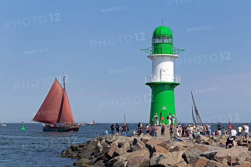 Sailing ship, pier light, Unterwarnow, Hanse Sail, Warnemünde, Rostock, Mecklenburg-Western Pomerania, Germany, Europe