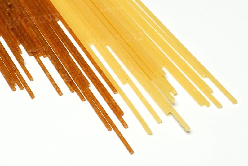 Spelt spaghetti and spaghetti made from durum wheat semolina