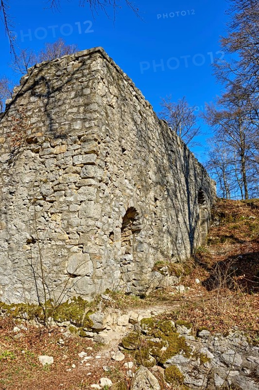 The Hohenmelchingen castle ruin on the Zollernalb near Melchingen, Burladingen, Swabian Alb, Baden-Württemberg, Germany, Europe
