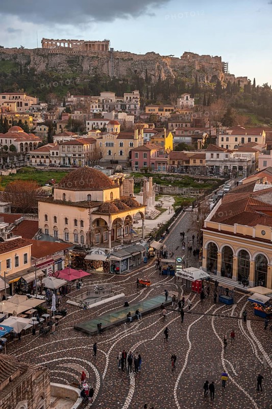 View over the old town of Athens, with Tzisdarakis Mosque and Acropolis, Monastiraki Square, in the evening light, Athens, Attica, Greece, Europe