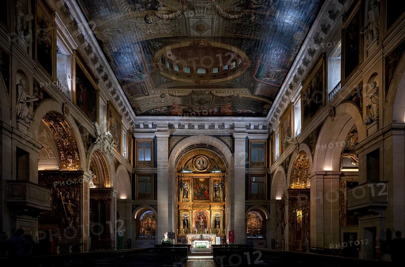 Interior view, nave, choir, coffered ceiling, ceiling painting, ceiling, church Igreja de São Roque, Lisbon, Portugal, Europe