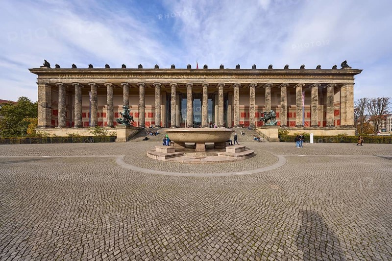 Old Museum with granite bowl in the Lustgarten, Berlin, capital city, independent city, federal state of Berlin, Germany, Europe