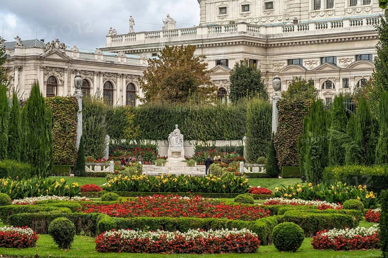 Empress Elisabeth Monument in the Volksgarten Vienna, Austria, Europe