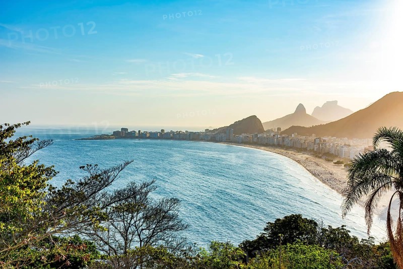 Late afternoon on Copacabana beach in Rio de Janeiro on a summer day, Copacabana beach, Rio de Janeiro, Rio de Janeiro, Brazil, South America