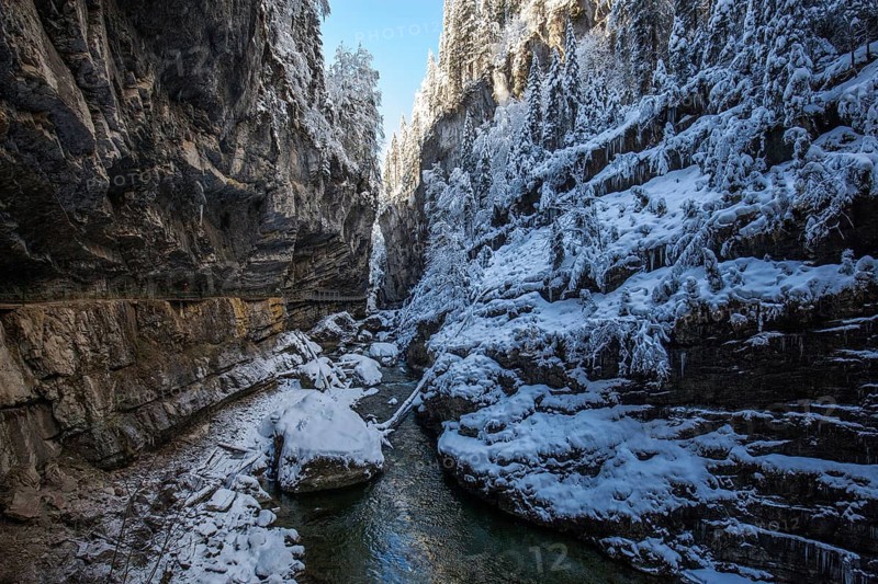 Winter, snowy landscape, river Breitach and hiking trail through the Breitachklamm gorge near Oberstdorf, Oberallgäu, Allgäu, Bavaria, Germany, Europe
