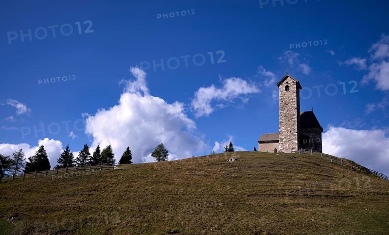 Church of St. Vigil, Vigilius am Joch, Glaubensweg, near Lana, South Tyrol, Autonomous Province of Bolzano, Italy, Europe